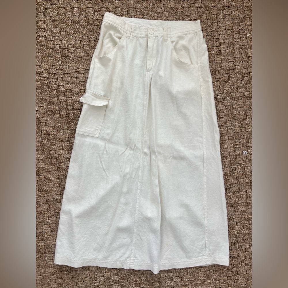 Elegant White Women's Skirt
